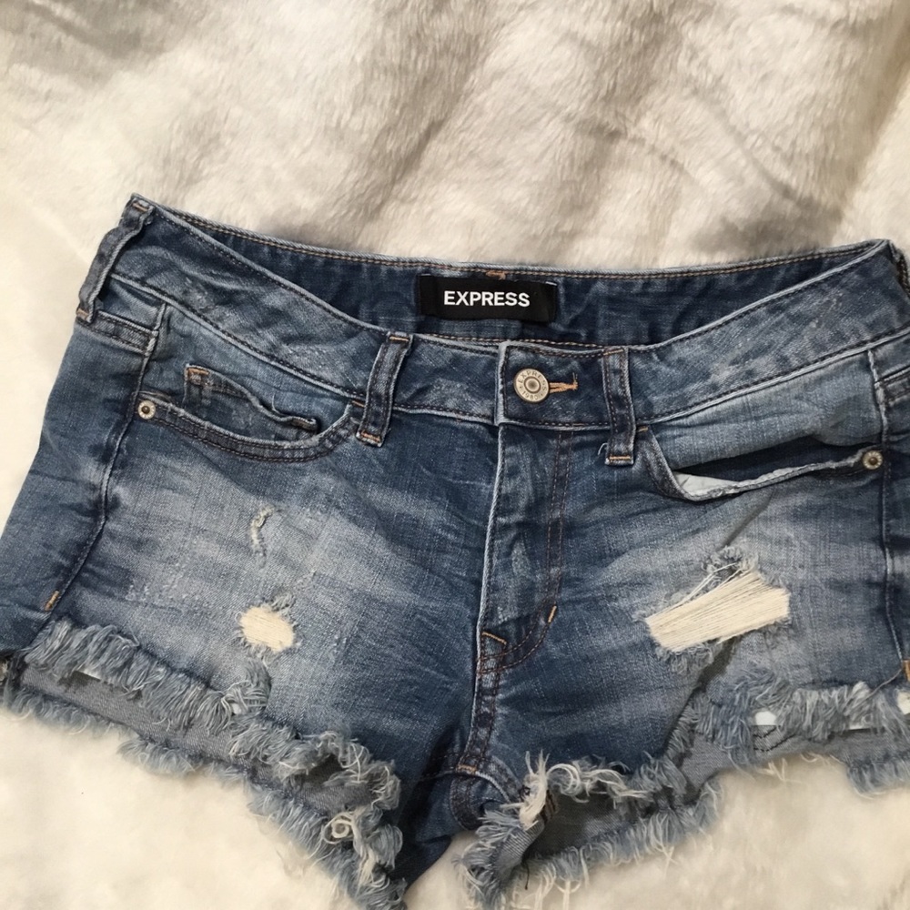 Express shortie relaxed low rise jean shorts